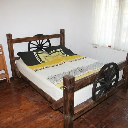Хижа Бивак Guest house *